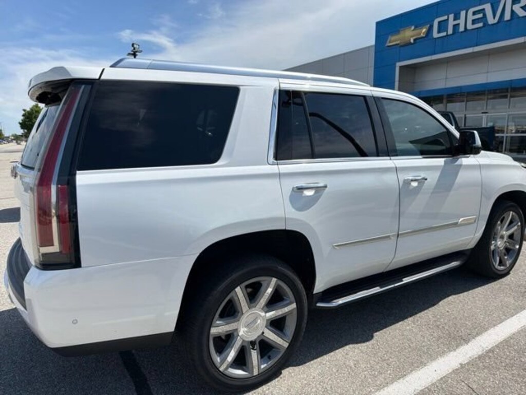 Used 2019 CADILLAC Escalade Luxury SUV