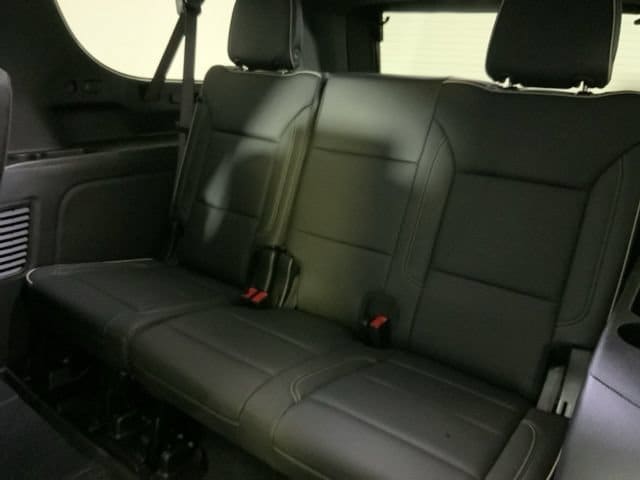 2026 Chevrolet Suburban Premier - Photo 25