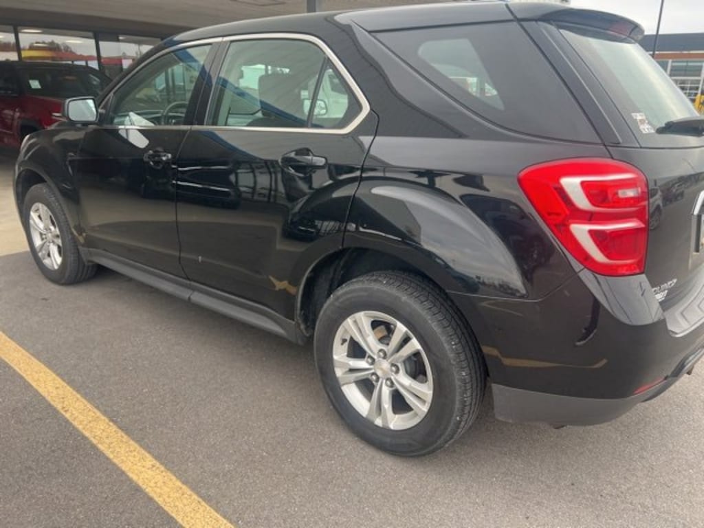 Used 2017 Chevrolet Equinox LS SUV