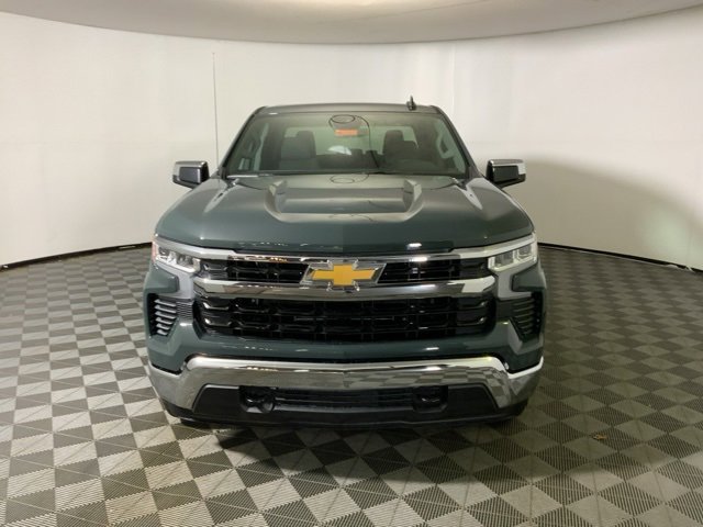 2026 Chevrolet Silverado 1500 LT photo 2