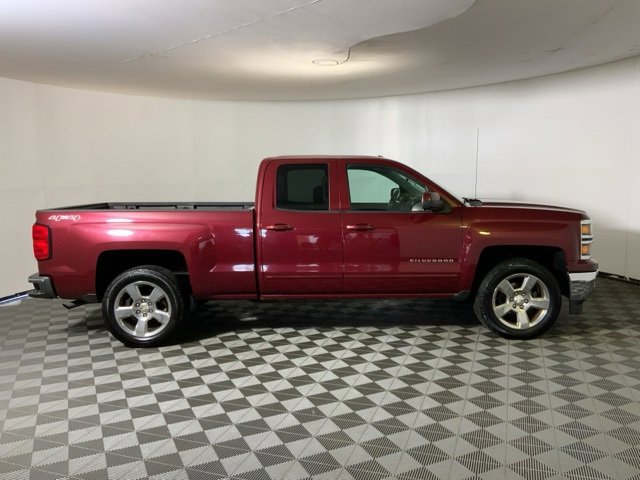 2015 Chevrolet Silverado 1500 LT photo 4