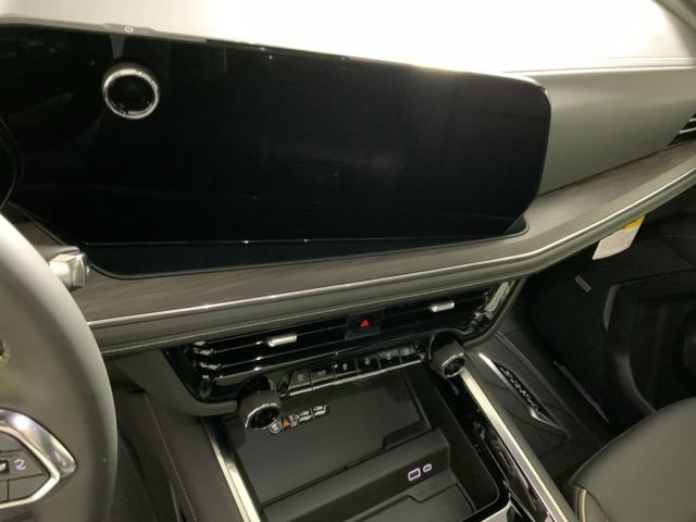 2026 Chevrolet Suburban Premier - Photo 17