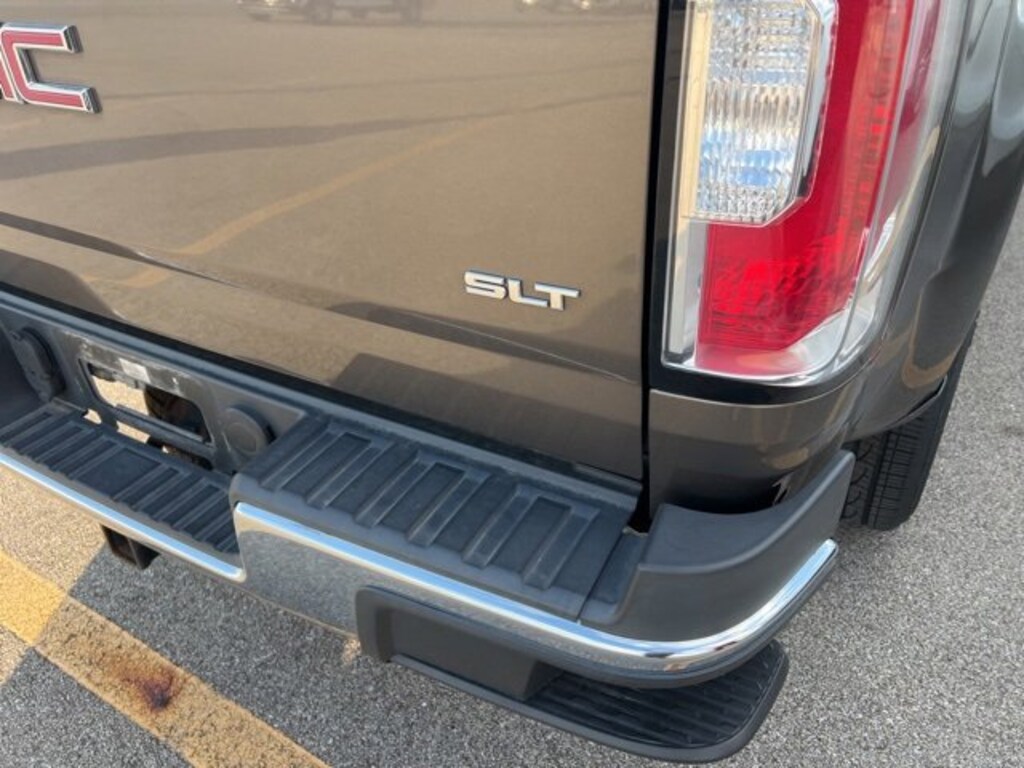 Used 2015 GMC Canyon 4WD SLT Truck