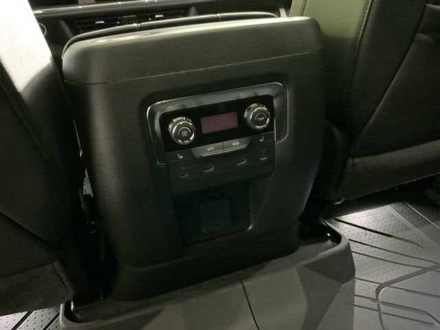 2026 Chevrolet Suburban Premier - Photo 24