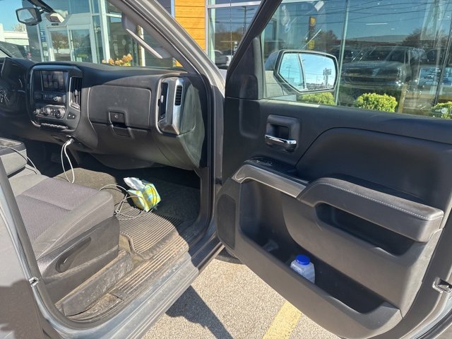 2017 Chevrolet Silverado 1500 LT photo 4