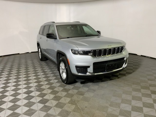 2023 Jeep Grand Cherokee L Laredo's photo