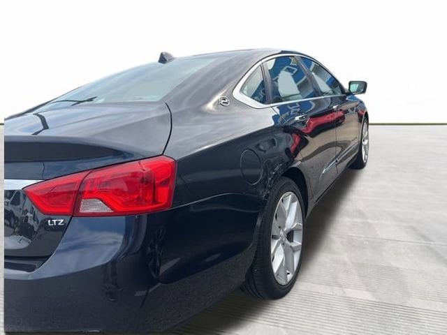 Used 2014 Chevrolet Impala 2LZ with VIN 2G1155S38E9115087 for sale in Decatur, IN