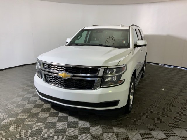 2016 Chevrolet Tahoe LT photo 2