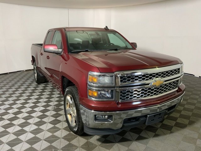 2015 Chevrolet Silverado 1500 LT photo 3