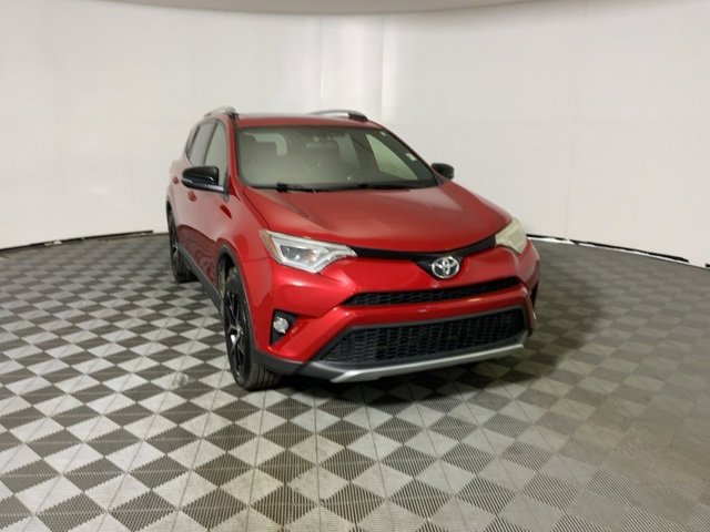 2016 Toyota RAV4 SE photo 3