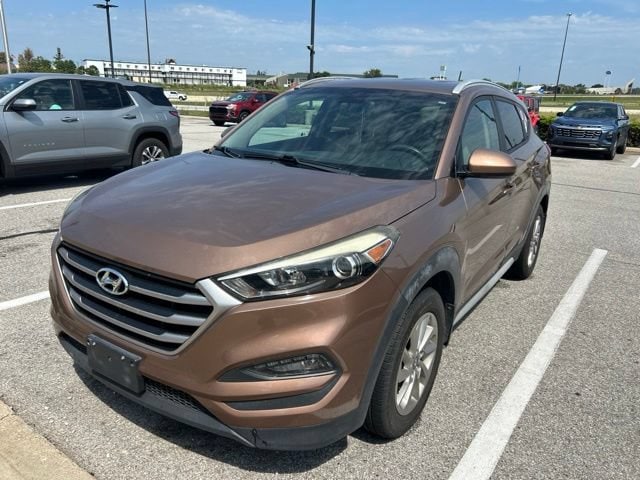 Used 2017 Hyundai Tucson SE with VIN KM8J3CA47HU404122 for sale in Decatur, IN