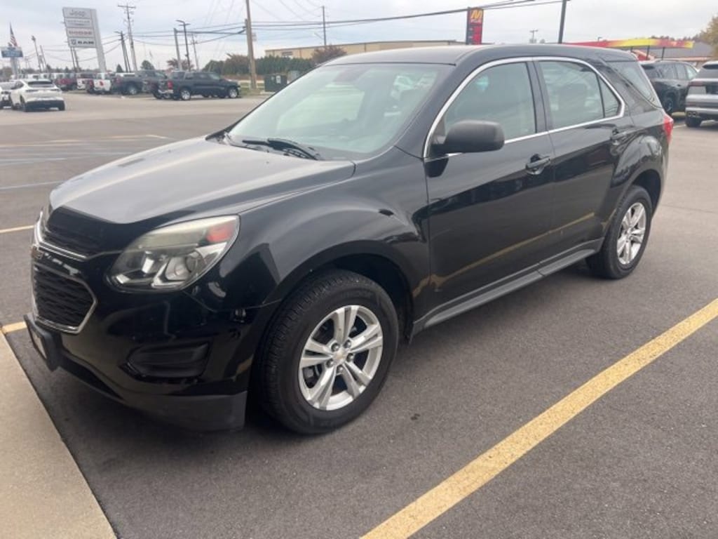 Used 2017 Chevrolet Equinox LS SUV