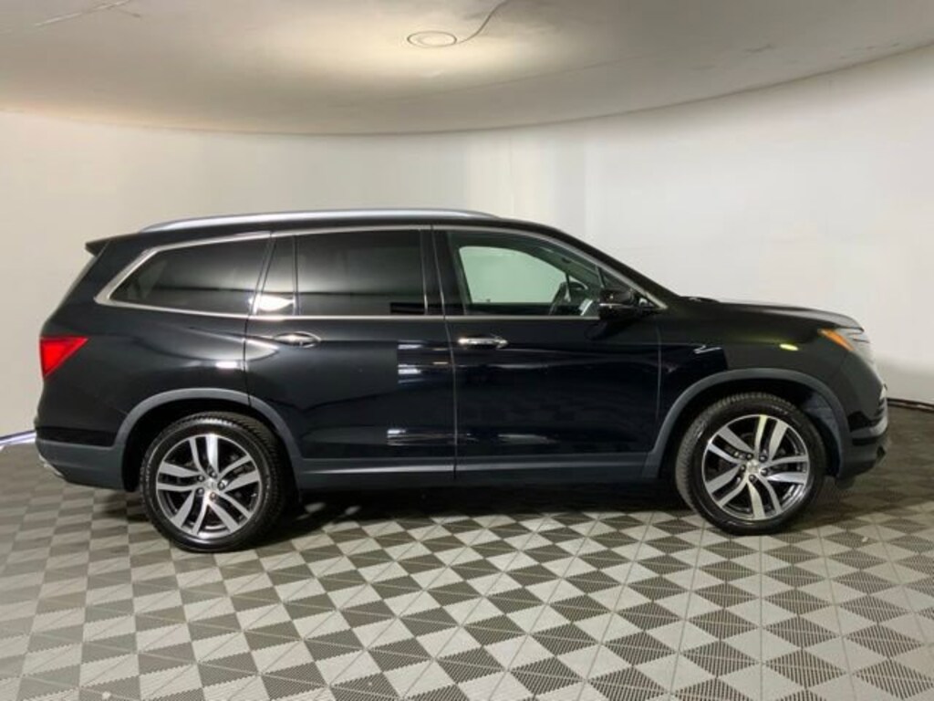 Used 2017 Honda Pilot Elite AWD