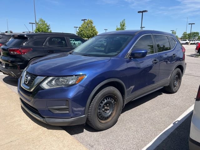 Used 2017 Nissan Rogue S with VIN 5N1AT2MV1HC796910 for sale in Decatur, IN
