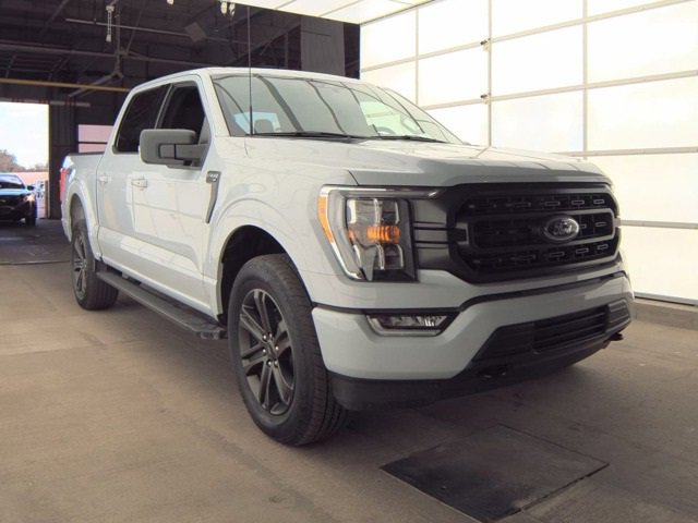 2022 Ford F-150 XLT photo 2