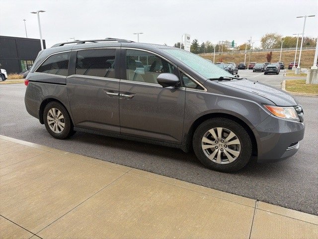 Used 2016 Honda Odyssey SE with VIN 5FNRL5H38GB023533 for sale in Decatur, IN