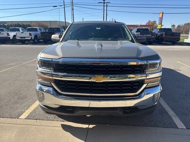 Used 2017 Chevrolet Silverado 1500 LT with VIN 3GCUKREC5HG387252 for sale in Decatur, IN