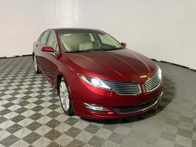 2015 Lincoln MKZ Hybrid photo 2