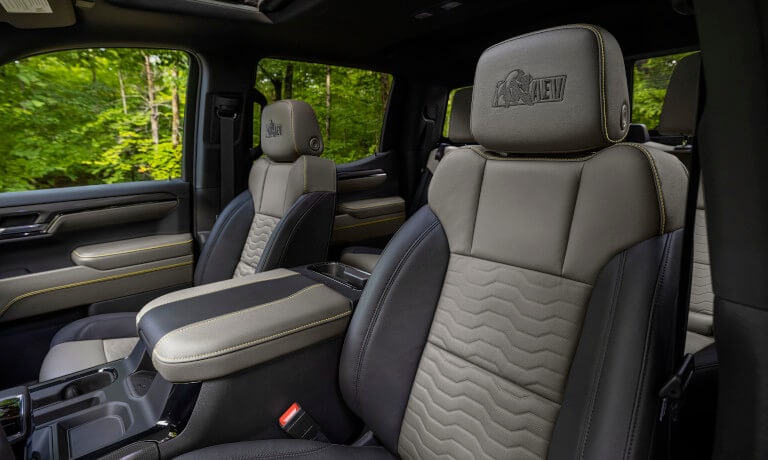 2025 Chevy Silverado 1500 interior front seats