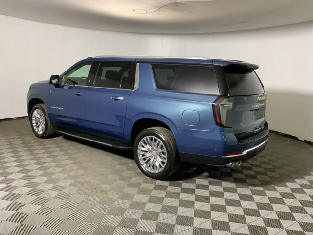 2026 Chevrolet Suburban Premier - Photo 10
