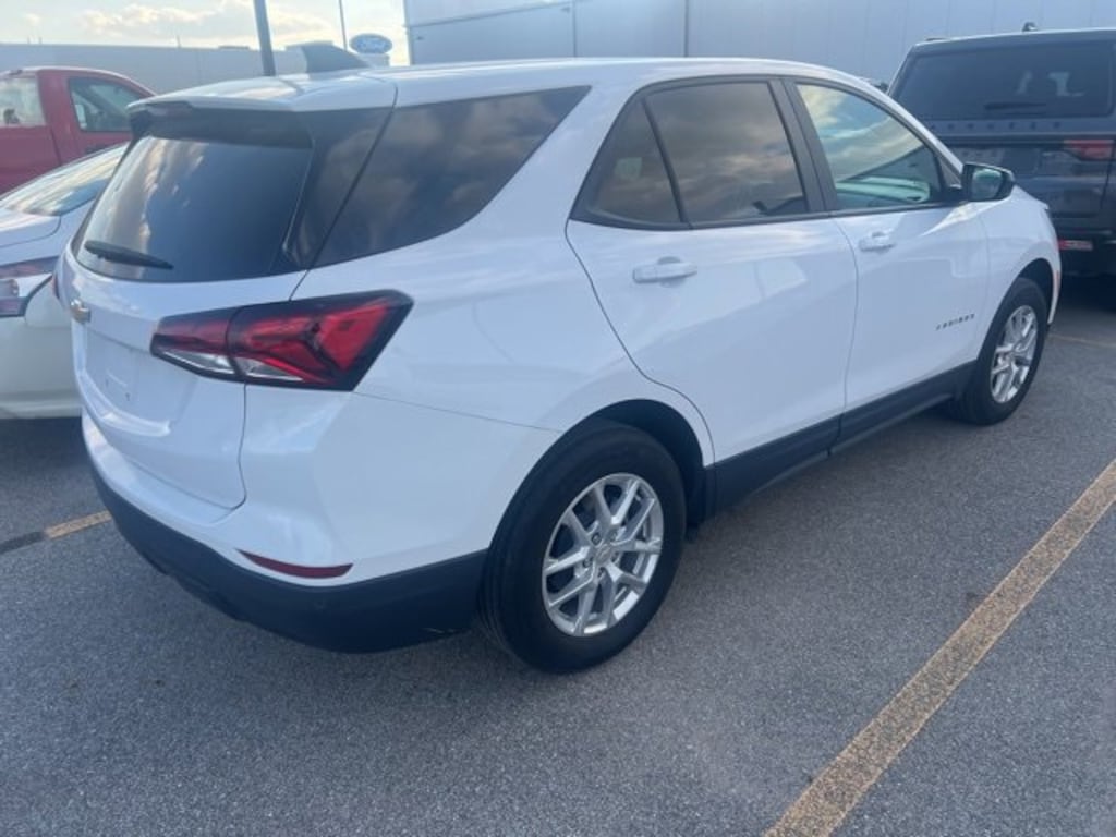 Used 2024 Chevrolet Equinox LS SUV