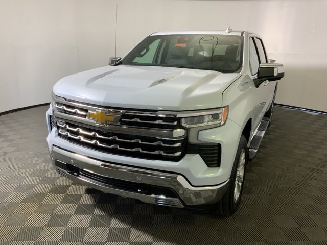 2026 Chevrolet Silverado 1500 LTZ photo 3