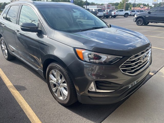 2020 Ford Edge Titanium photo 3