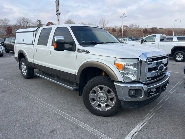 2016 Ford F-250 Lariat photo 2