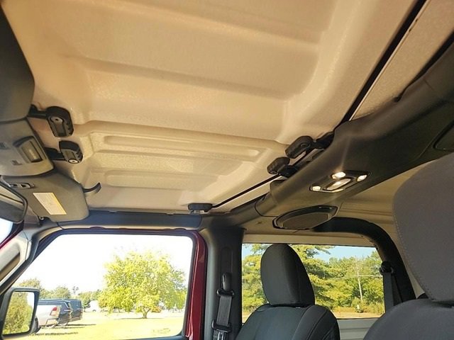2021 Jeep Wrangler Sport photo 4