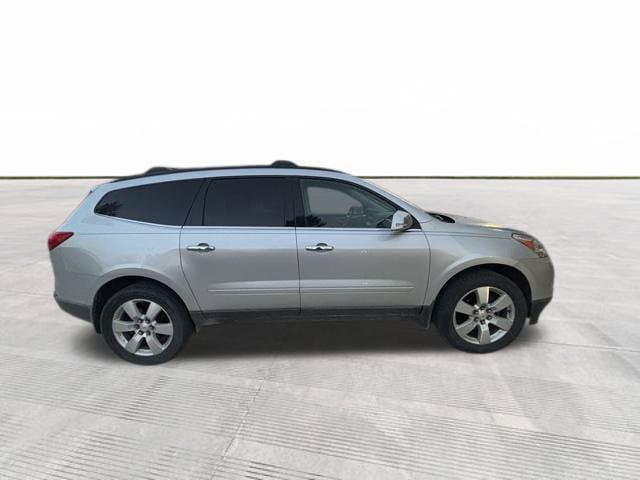 Used 2012 Chevrolet Traverse 1LT with VIN 1GNKRGED5CJ207461 for sale in Decatur, IN