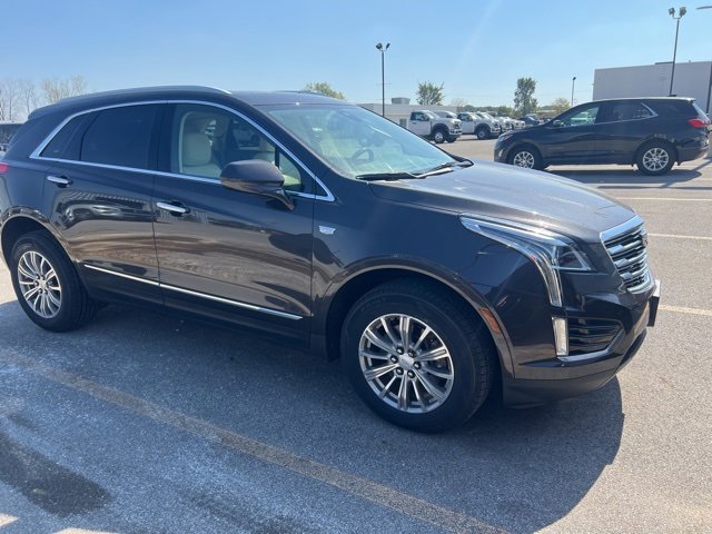 2019 Cadillac XT5 Luxury photo 2