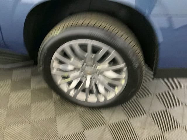 2026 Chevrolet Suburban Premier - Photo 35
