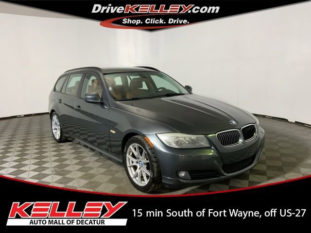 2012 BMW 3 Series 328i xDrive Sports Wagon's photo