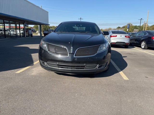 2014 Lincoln MKS photo 2