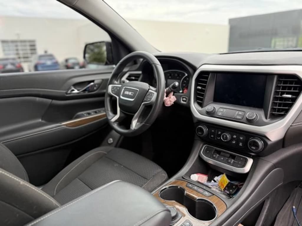 Used 2023 GMC Acadia SLE SUV