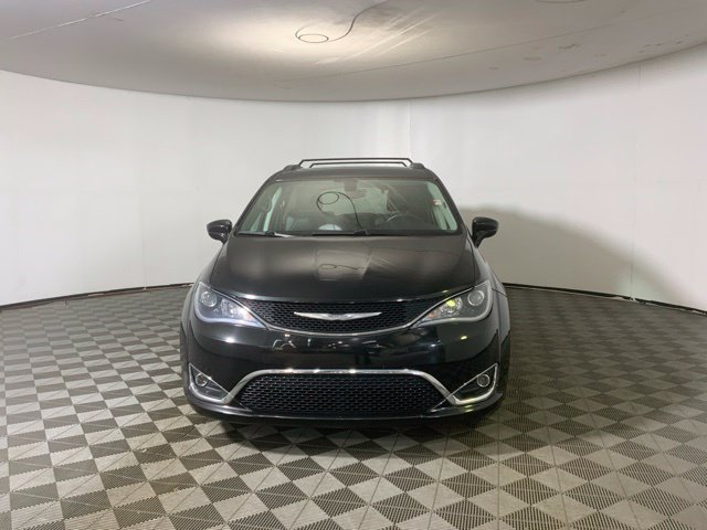 Used 2017 Chrysler Pacifica Touring-L with VIN 2C4RC1BG3HR823926 for sale in Decatur, IN