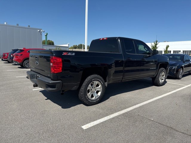 2016 Chevrolet Silverado 1500 LT photo 3