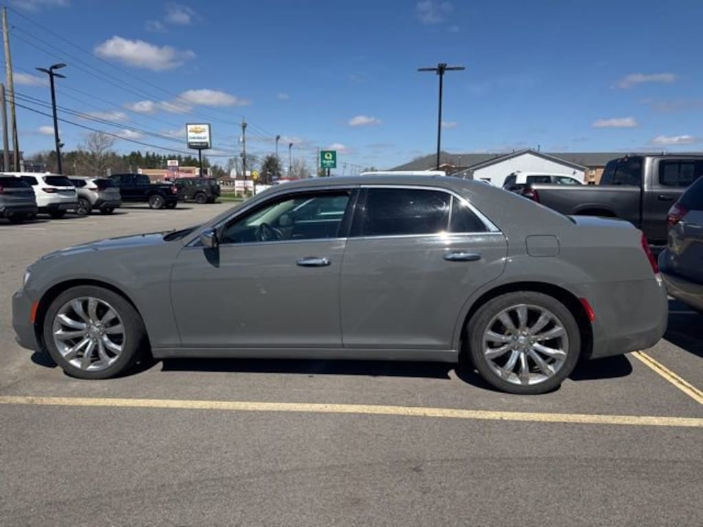 Used 2019 Chrysler 300 Limited