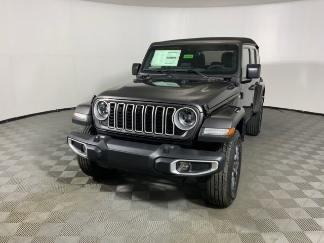 2024 Jeep Wrangler Sahara photo 3