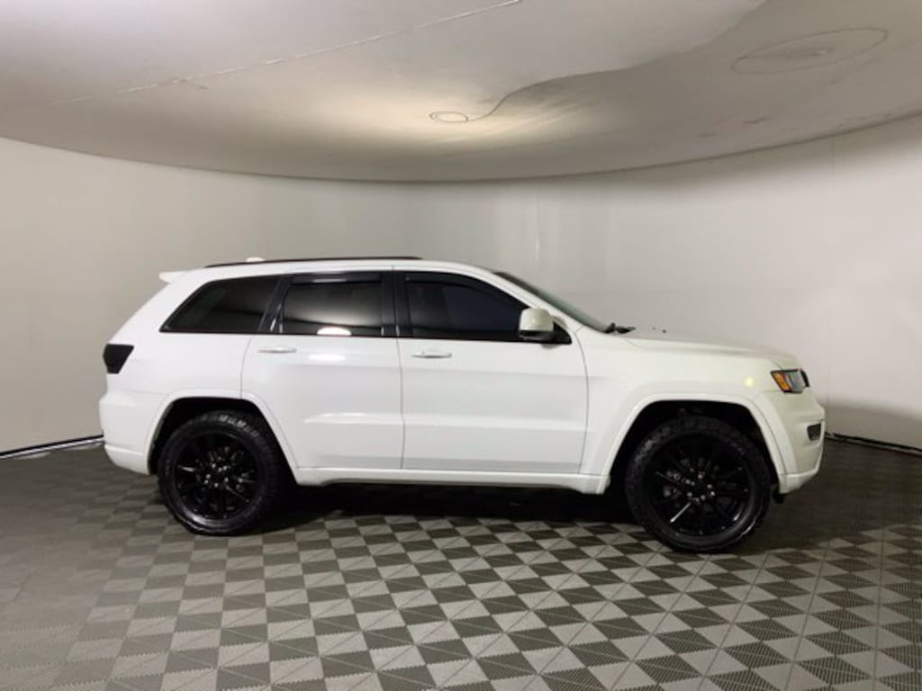 Used 2019 Jeep Grand Cherokee Laredo