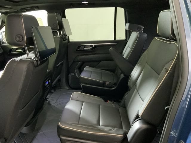 2026 Chevrolet Suburban Premier - Photo 22