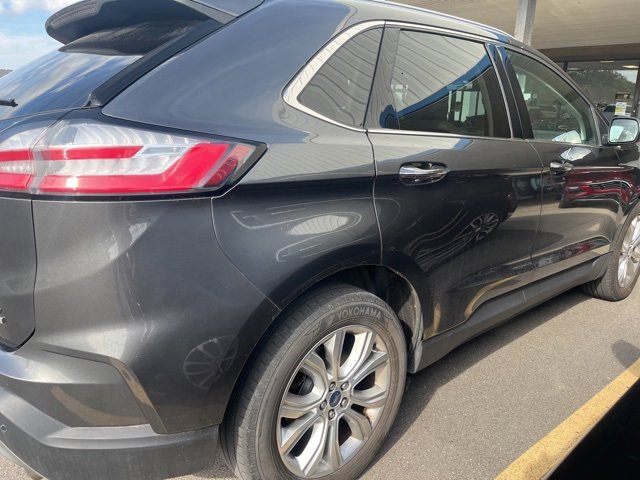 2020 Ford Edge Titanium photo 4