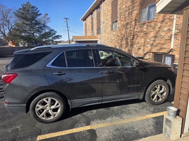 2018 Chevrolet Equinox LT photo 3