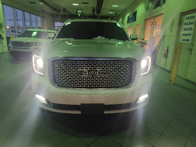 2016 Gmc Yukon Denali photo 2