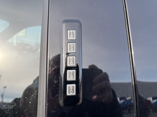 2024 Ford F-150 Lariat photo 4