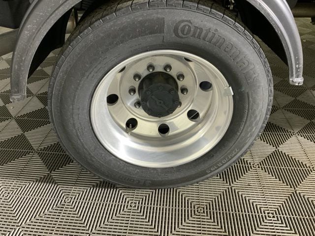 2025 Ford F-550 Super Duty Chassis Cab XLT - Photo 12