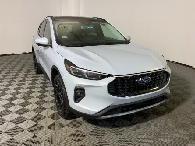 2026 Ford Escape Platinum photo 3