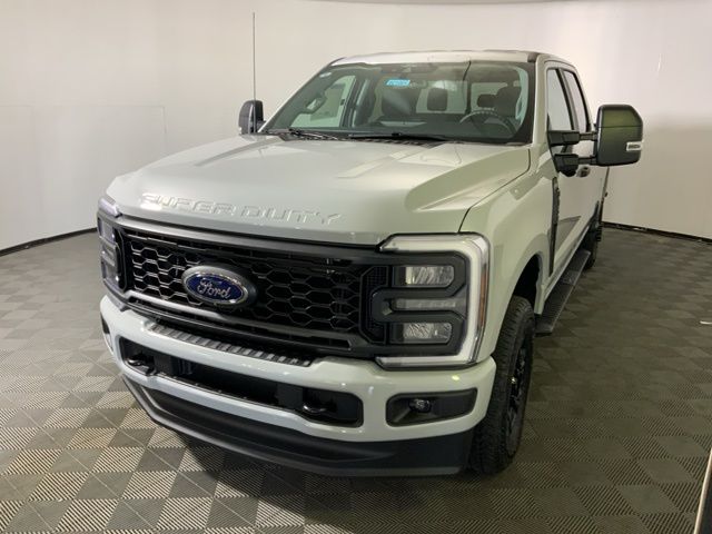 2026 Ford F-350 Super Duty XL - Photo 3