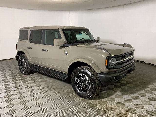 2026 Ford Bronco Outer Banks SUV
