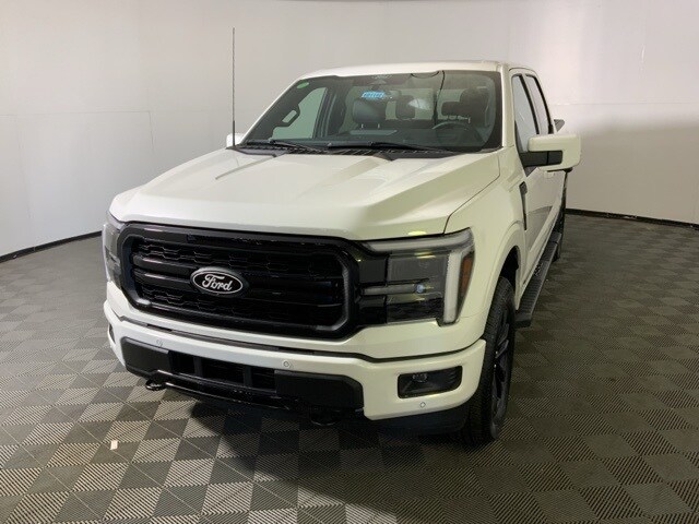2025 Ford F-150 Lariat photo 3